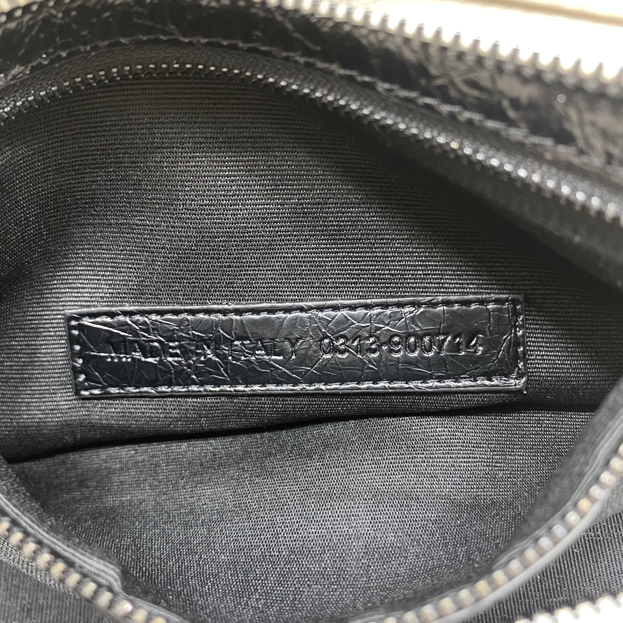 ORI หนังแท้ | Balenciaga Le City Bag East-west Bag กระเป๋าถือ/สะพายข้างทรงยาวดีไซน์โดดเด่นสวยเท่ล้ำสมัย ที่สุดแห่งความไอคอนิกไม่เหมือนใคร มีกิมมิคและลูกเล่นแพรวพราว