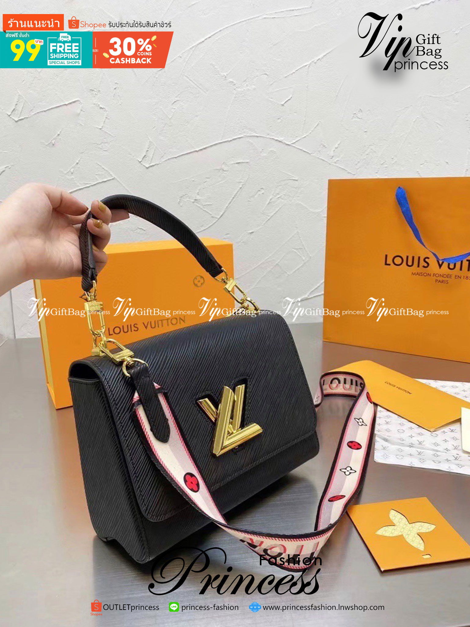 LOUIS VUITTON Twist Shoulder Bag MM / LV Twist MM ที่สุดของความสวยคลาสสิคย้อนยุค กระเป๋าสะพายที่มีลูกเล่น เพิ่มดีเทลให้น่าใช้งาน ด้วยสายสะพายแบบสปอร์ต ที่ปรับเปลี่ยนใช้ได้หลากหลาย วัสดุหนัง epi สวยคม ทนทาน ลวดลายเส้นไม้ แบบไม่มีใครซ้ำ เลิศๆไปอีกกับโลโก้สี