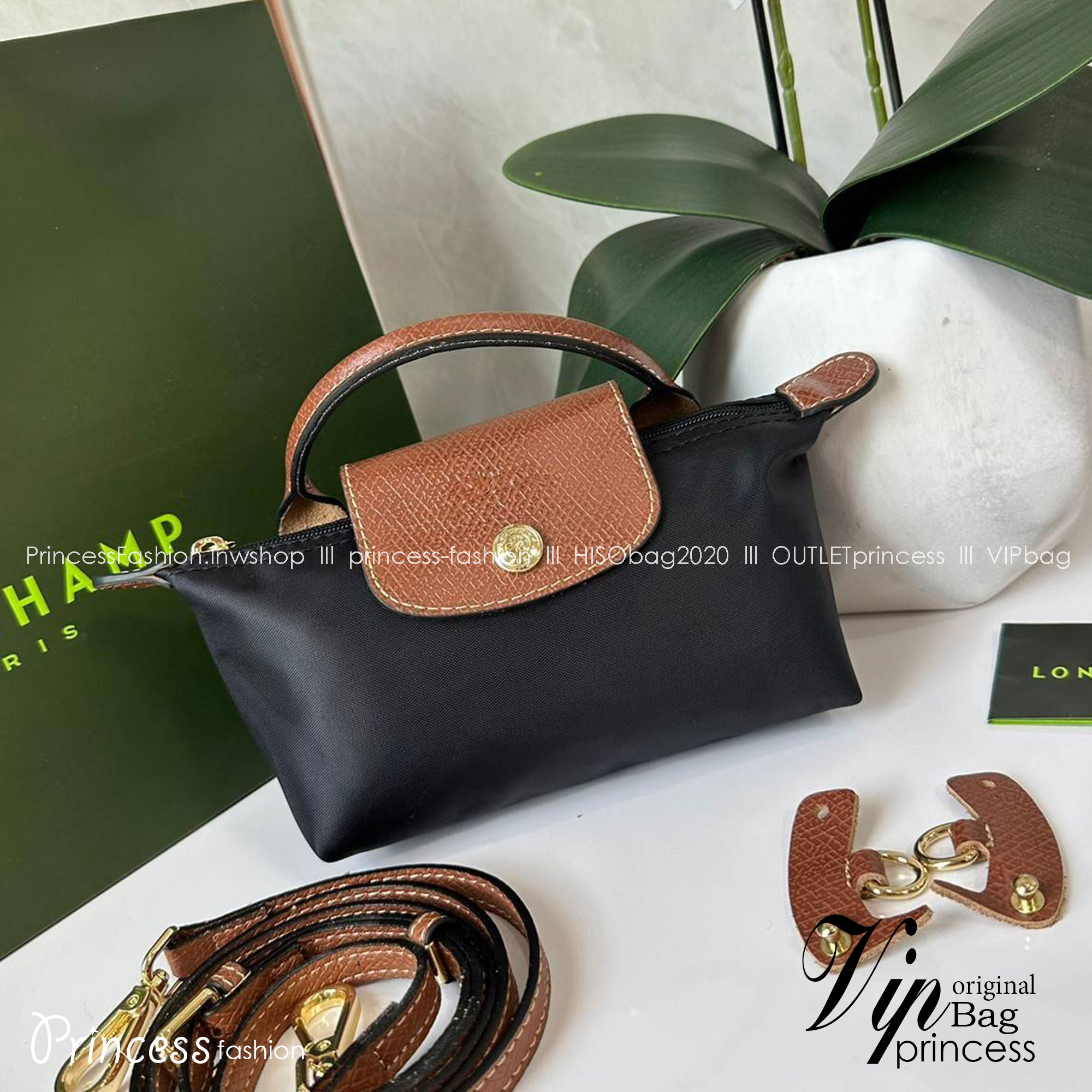 LONGCHAMP LE PLIAGE ORIGINAL Pouch with handle กระเป๋าใบเล็กขนาดกระทัดเหมาะกับใส่ของจำเป็นจุกจิก กันน้ำได้ พร้อมส่ง