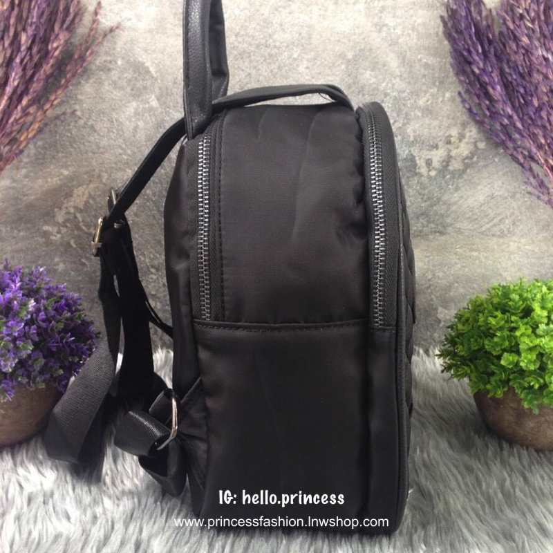 Chanel Backpack (S) กระเป๋าเป้ size mini VIP. gift ของแท้ จาก counter chanel ขนาดกำลังน่ารัก วัสดุ pu. ลายตารางหนังนิ่ม ด้านหน้ามี logo brand เปิดปิดแบบซิป แบ่ง 2 ช่องใหญ่ ภายในกว้าง ใส่ wallet ยาว, mini iPad ได้ มาพร้อมสายสะพายยาว ปรับได้ค่ะ