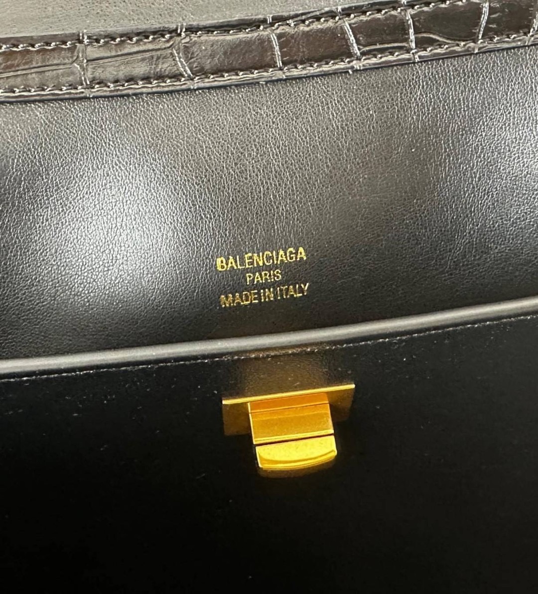 Top ORI Balenciaga RODEO LARGE HANDBAG CROCODILE EMBOSSED IN BLACK กระเป๋าถือใบใหญ่ สวยหรูด้วยหนังลายจรเข้ เกรดออริ 1:1