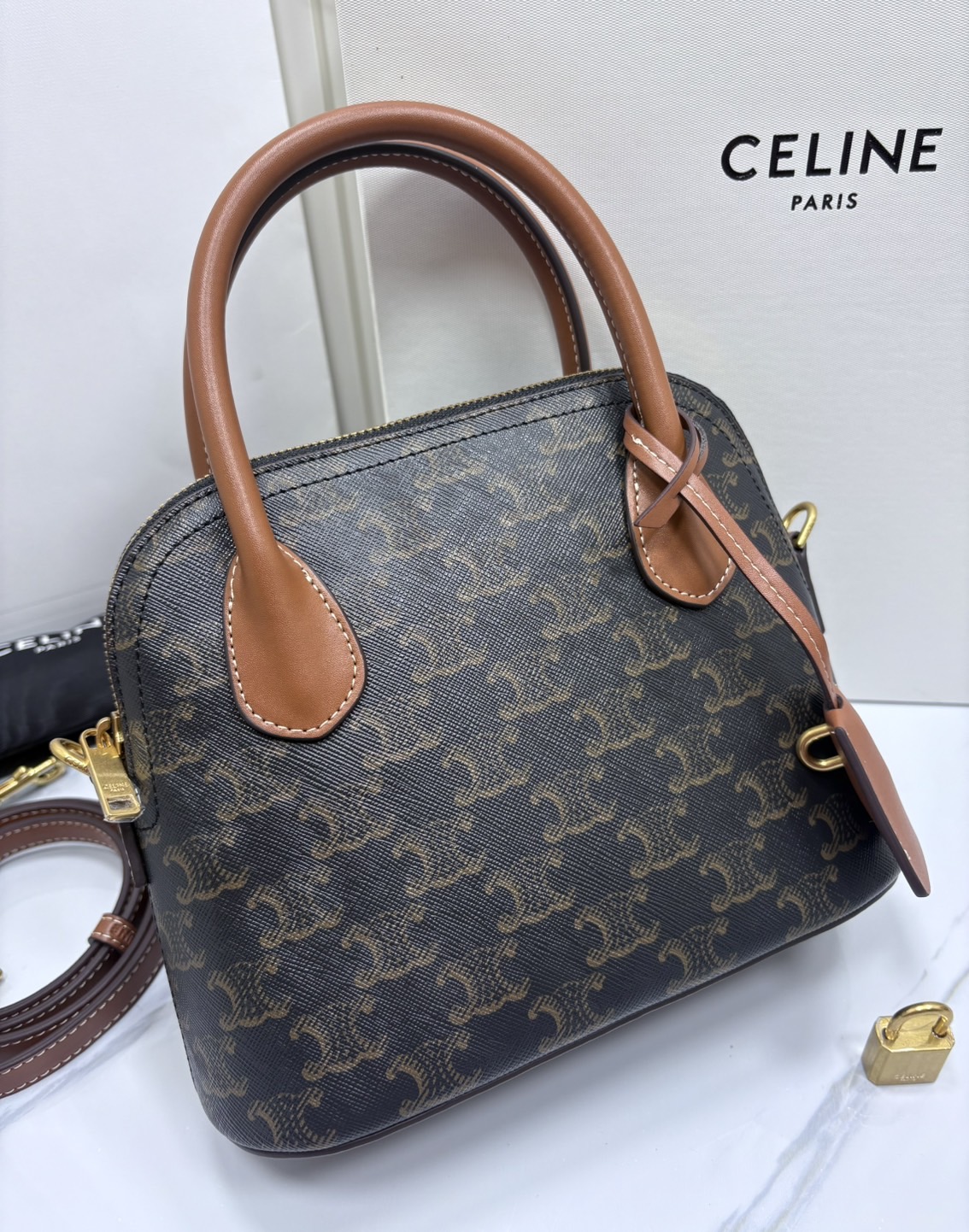 ORI หนังแท้ | CELINE TEEN HONORINE BAG IN Triomphe Canvas and Leather กระเป๋าสะพายทรงอัลม่าโท้ท พร้อมหูจับในตัว สวยเรียบหรู