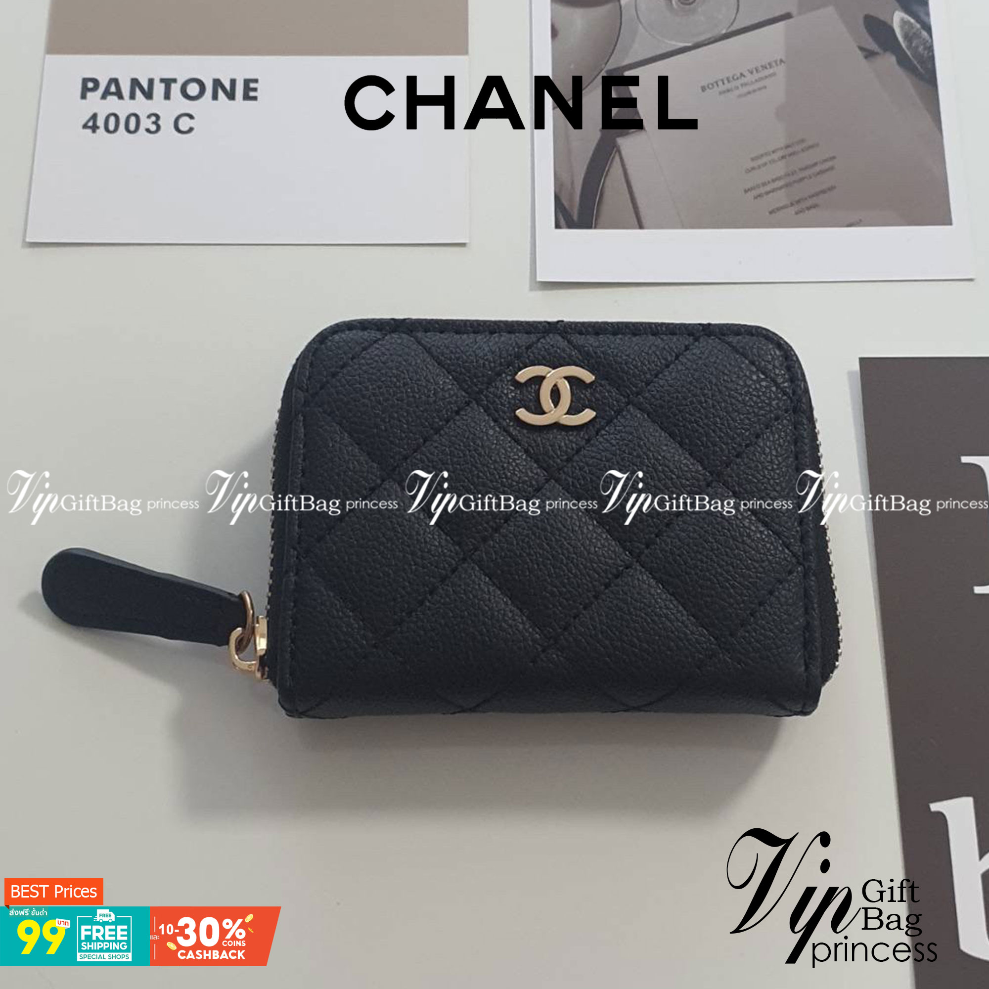 CHANEL SMALL ZIP WALLET พร้อมส่งที่ไทยแล้วค่ะ ♡♡ กับ กระเป๋าสตางค์ใบสั้น แนะนำรุ่นนี้คะ งานพรีเมี่ยมกิ้ฟท์จากเค้าเตอร์ต่างประเทศ **ทรงมินิน่ารักกก หนังสัมผัสลายด้าน จากแบรนด์ CHANEL (GWP) ด้านหน้ามีโลโก้แบรนด์ CC เปิดปิดด้วยซิปมีที่จับหนัง ด