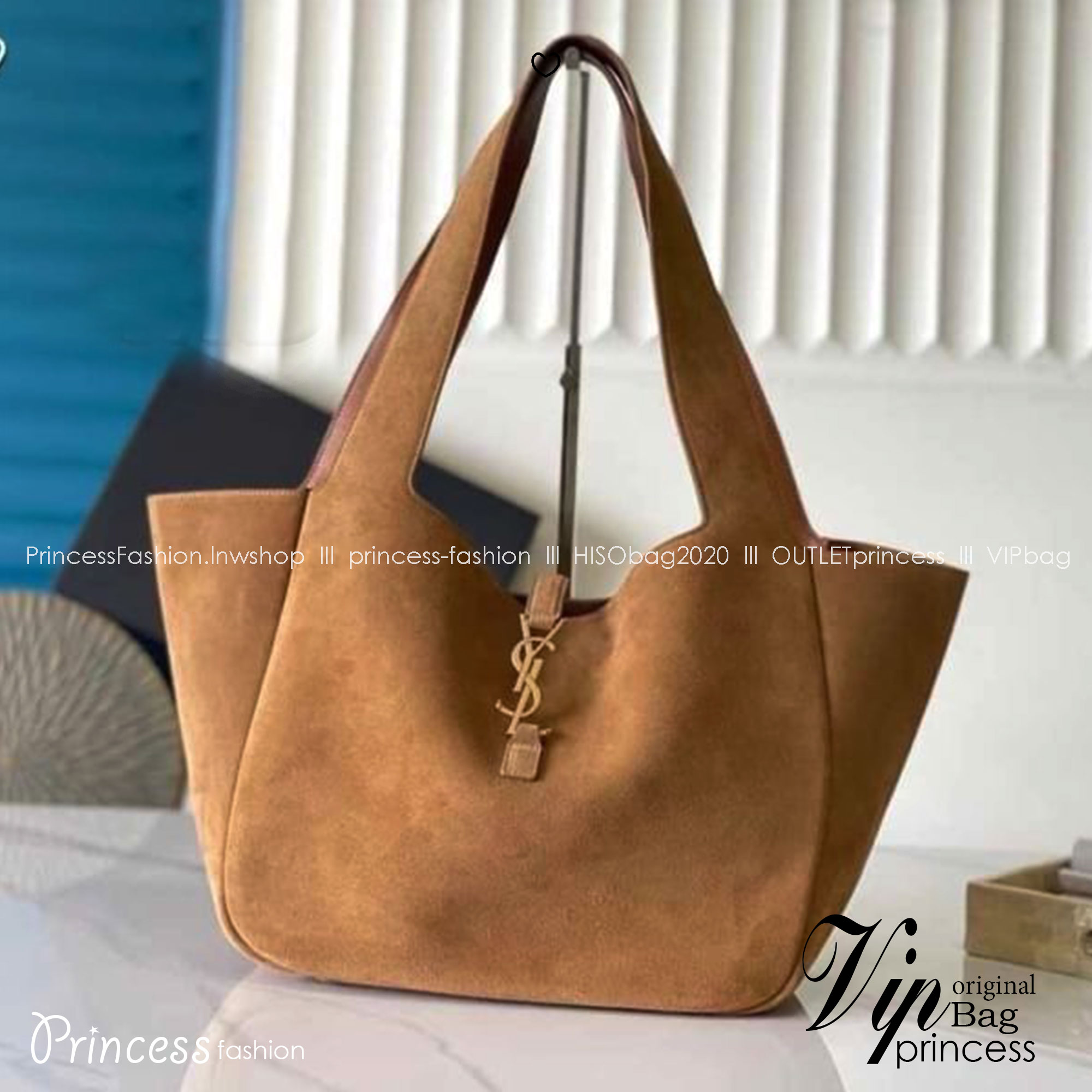 YSL Le 5 À 7 Bea suede tote bag กระเป๋าทรงโท้ทงานหนังกลับ สวยเด่นเป็นเอกลักษณ์มาก ดีไซน์เรียบแต่มากมีอยู่จริง สวยดูแพง ที่ไม่มีตอนนี้คือพลาด