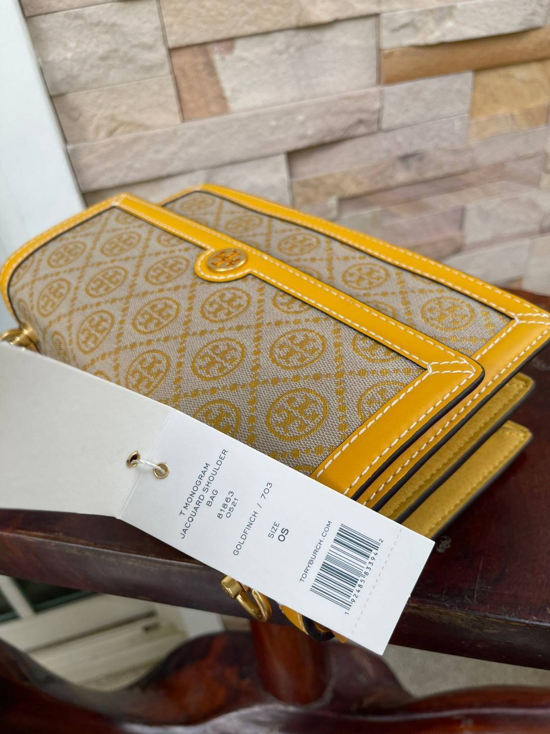 ของแท้ 💯% 】Tory burch t monogram jacquard shoulder bag คอลเลคชั่น T Monogram สำหรับคอลเลคชั่นฤดูใบไม้ผลิ 2021 เราสร้างสรรค์ลายโมโนแกรมที่ได้รับแรงบันดาลใจมาจากลวดลายการถักทอผ้าห่มของชาว Pennsylvania Dutch แบบดั้งเดิม