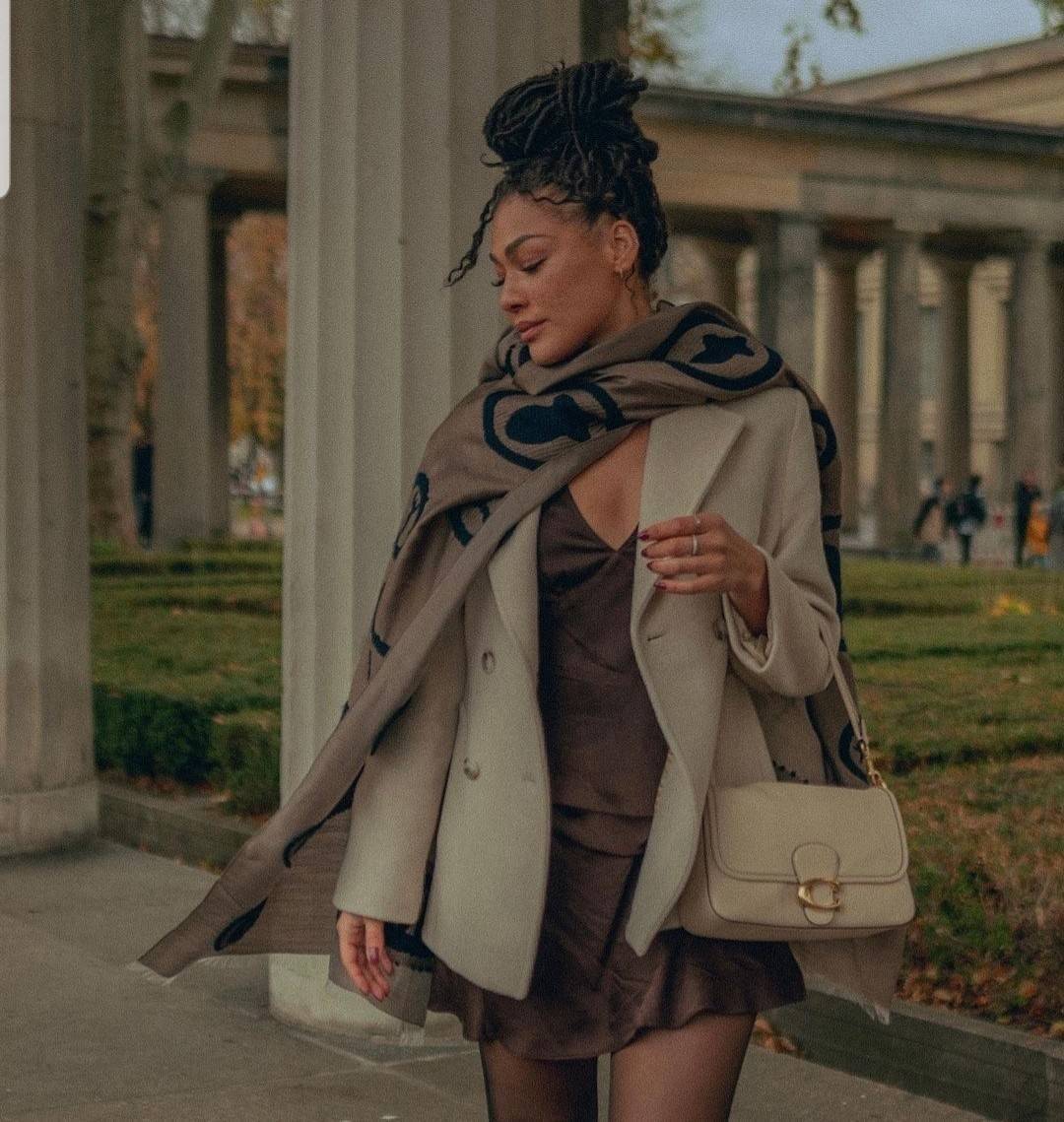 COACH SOFT TABBY SHOULDER BAG (C4823//C5261) กระเป๋าถือ กระเป๋าสะพาย ที่ใครๆก็เข้าถึงได้ หรูหรา คลาสสิค ลุคเรียบร้อย แต่ความสวยไม่น้อย! ดาเมจความลุคผู้ดีรุนแรงมาก!!เกินต้าน!!// วัสดุหนังแท้ทั้งใบ หนังเรียบ หนังนิ่มมากๆ อยู่ทรงสวยมากๆด้วย// ด้านในโล่งกว้าง