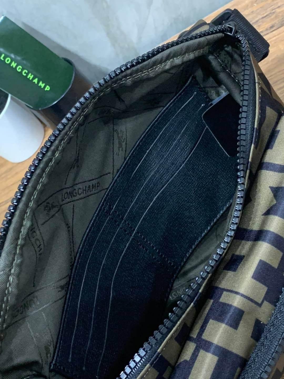 LONGCHAMP LE PLIAGE LGP BELT BAG M เท่ห์อย่างมีสไตล์กระเป๋าทรงคาดอกและคาดเอวดีไซน์แนวสปอร์ต เพิ่มความโดดเด่นทันสมัยด้วยลายซิกเนเจอร์