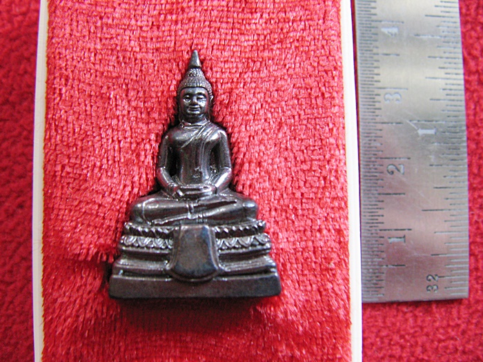 สินค้าหมดค่ะ พระกริ่งหลวงพ่อโสธร รุ่น3 ขึ้นจากแม่น้ำ 243ปี ปี2556 วัดโสธรวรารามวรวิหาร พร้อมกล่องเดิมค่ะ