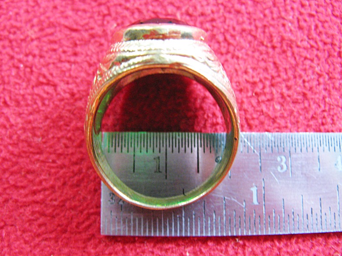 สินค้าหมดค่ะ แหวนพลอยมรกตเนื้อทองเหลือง(ราศีพฤษภ)แบบใหญ่ค่ะ