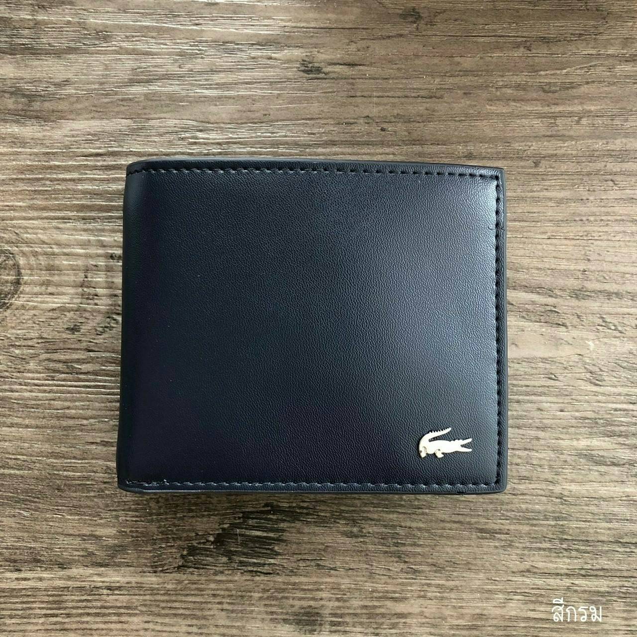 LACOSTE Short Wallet with Key Set กระเป๋าสตางค์ใบสั้น Set สุดคุ้มมอบให้เป็นของขวัญหรือใช้เองก็แนะนำค่ะ อุปกรณ์ : มาพร้อมพวงกุญแจ + ถุงกระดาษแบรนด์ + กล่องแบรนด์