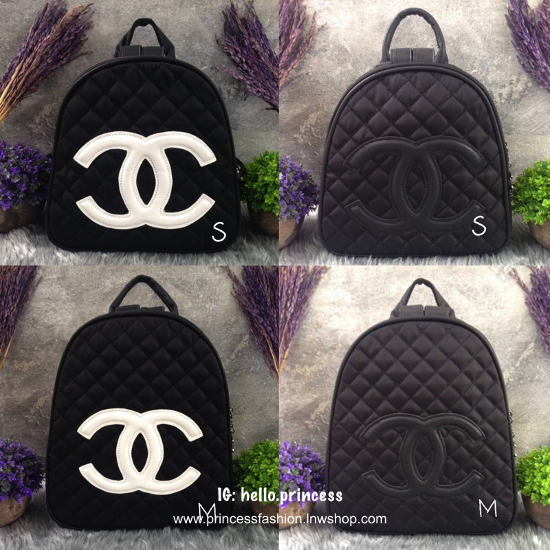 Chanel Backpack (S) กระเป๋าเป้ size mini VIP. gift ของแท้ จาก counter chanel ขนาดกำลังน่ารัก วัสดุ pu. ลายตารางหนังนิ่ม ด้านหน้ามี logo brand เปิดปิดแบบซิป แบ่ง 2 ช่องใหญ่ ภายในกว้าง ใส่ wallet ยาว, mini iPad ได้ มาพร้อมสายสะพายยาว ปรับได้ค่ะ
