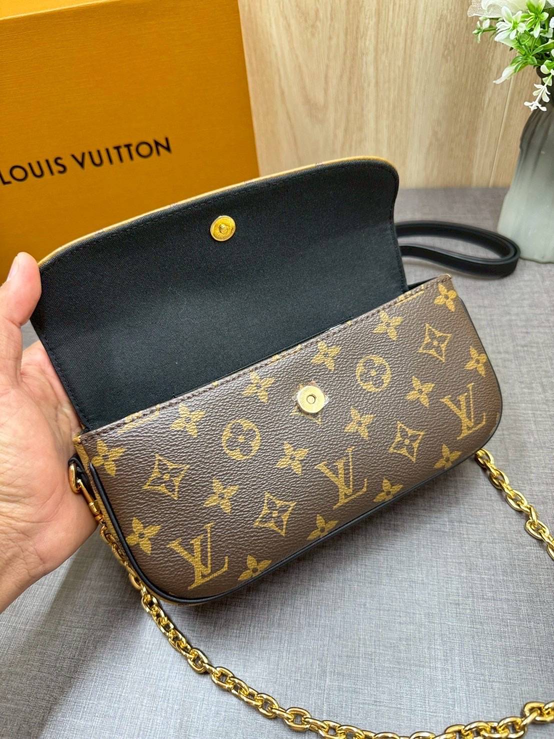 ORI หนังแท้ | LV Ivy chain wallet Bag กระเป๋าสะพายใบเล็ก ดีไซน์กระเป๋าสตางค์โซ่ โดดเด่นด้วยลาย Monogram Reverse Canvas เอกลักษณ์ของ Maison มอบลุคใหม่สดใส