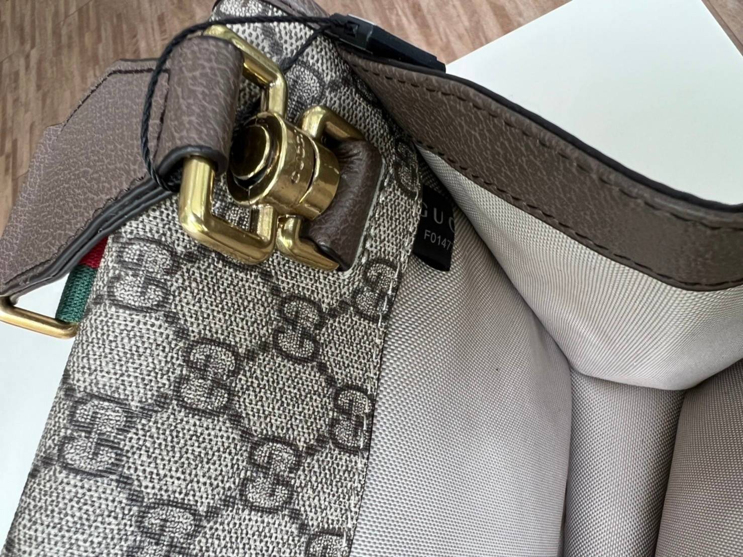 Gucci Neo Vintage Belt Bag / Gucci Ophidia Belt Bag กระเป๋าสะพายข้าง วัสดุผ้าใบ GG Supreme เปิดปิดแม่เหล็ก มี3ช่องแยกกันเป็นสัดส่วน ซับในผ้าฝ้ายและลินิน สายปรับระดับได้ ถอดสายไม่ได้