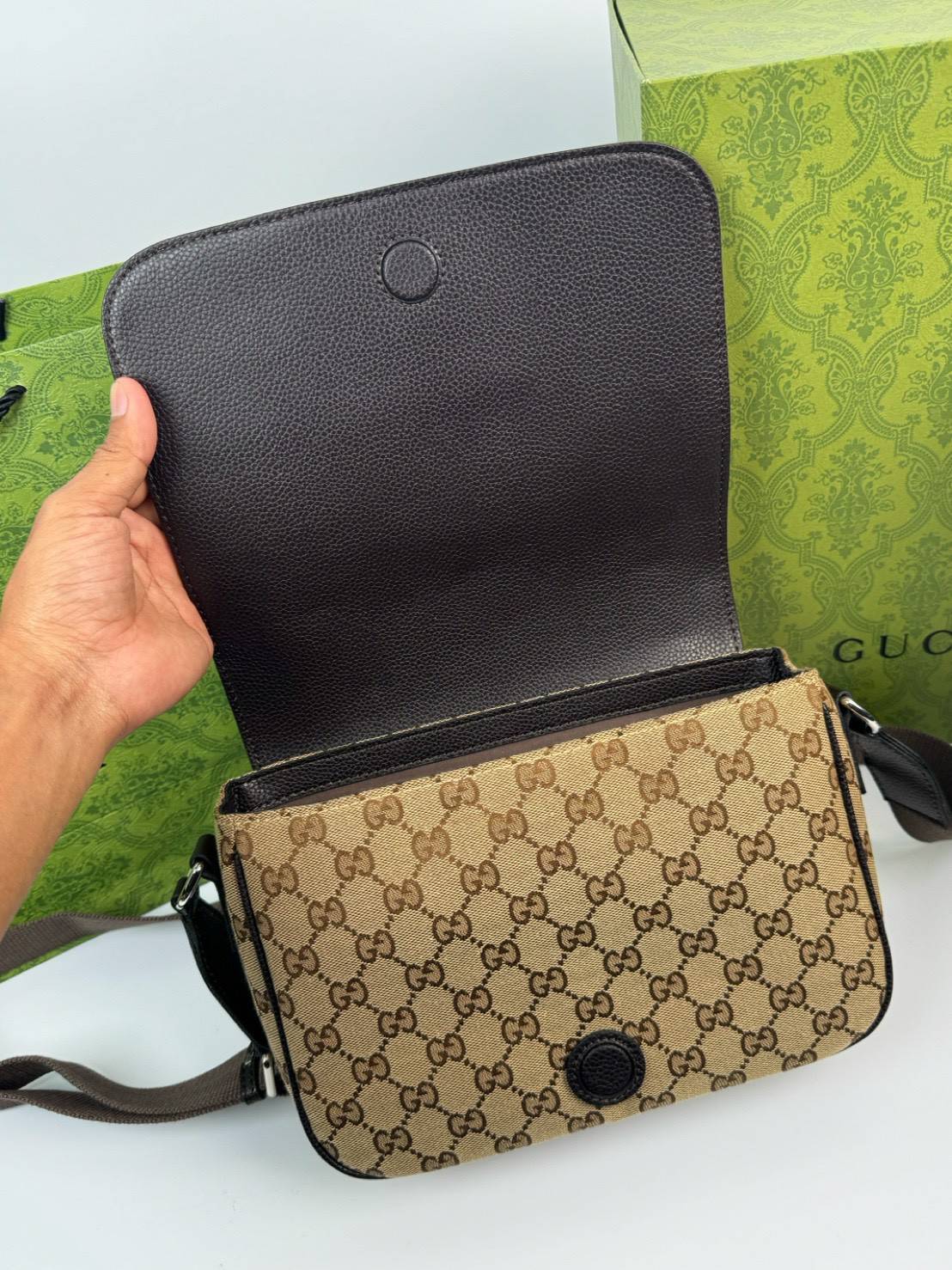 ORI หนังแท้ | GUCCI GG Guccissima Canvas Messenger Bag กระเป๋าสะพายทรงแมสเซ็นเจอร์ใบใหญ่ จะของได้เยอะ ดีไซน์วินเทจ