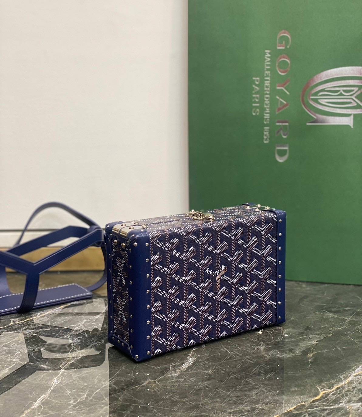 ORI หนังแท้ | Goyard Minaudière Trunk Bag กระเป๋าสะพายทรงแมสเซ็นเจอร์ เป็นคลัตช์ได้ในใบเดียว น้ำหนักเบา ทรงกล่องดีไซน์ใช้งานง่าย สวยหรู