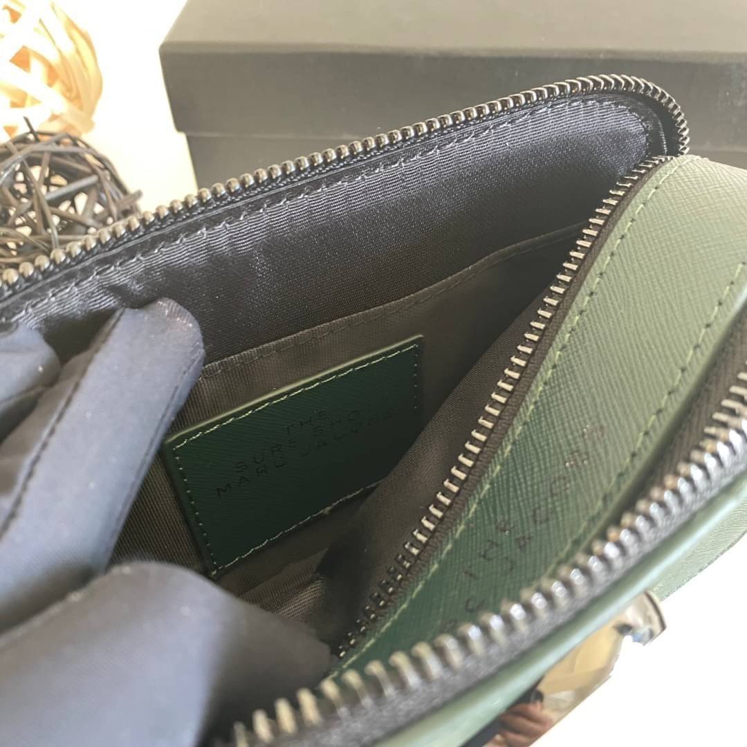 พรีเมี่ยมกิ๊ฟแท้ 100% 】หนังแท้ M ARC JACOBS The Snapshot Camera Bag -GREEN
