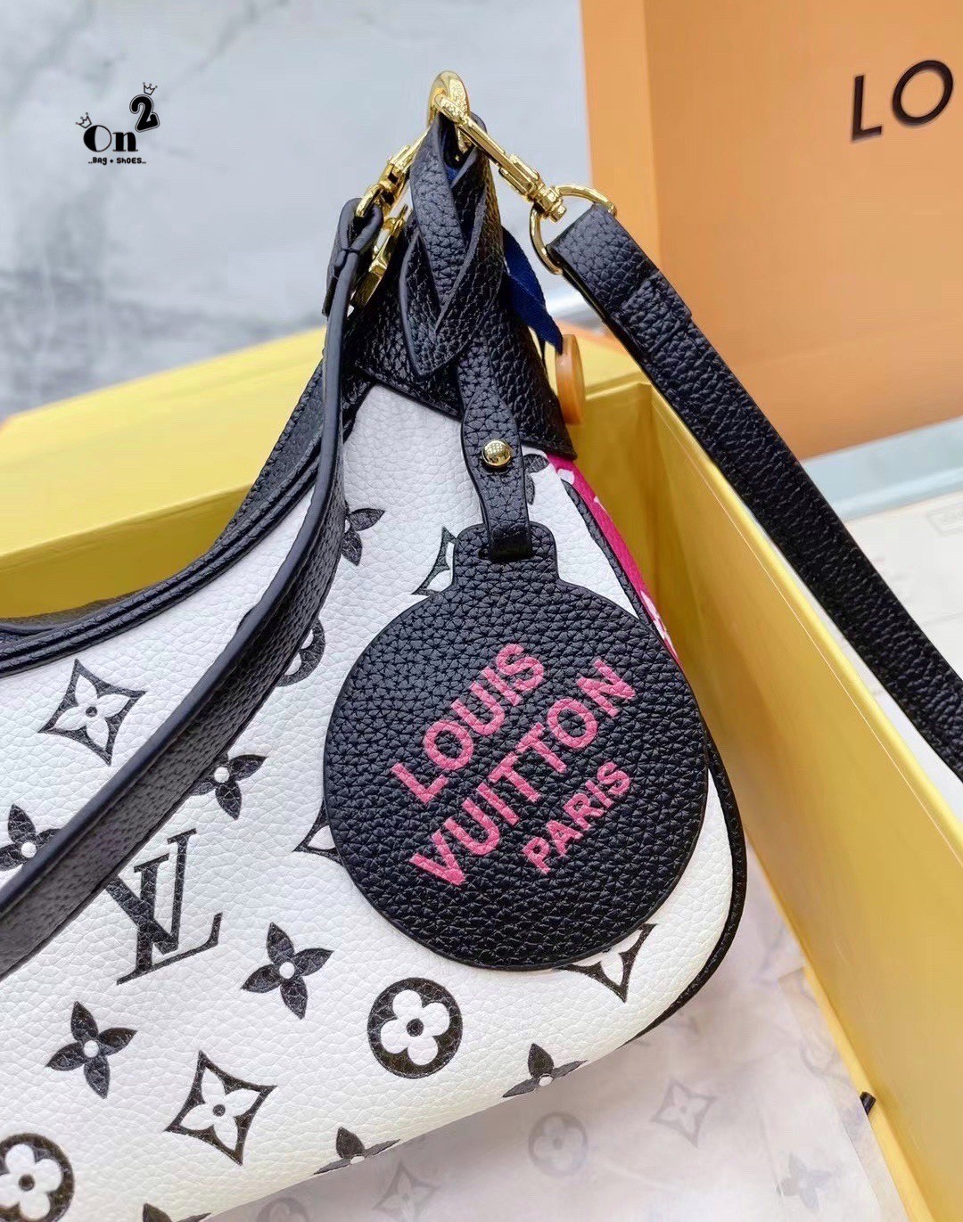 LV Replica Bagatelle BB Leather Hobo Bag / LV Bagatelle BB bag กระเป๋าสะพายสุดหรู มาใหม่ชนช้อปค่า ใบเล็กซิปบน หนังลายโมโนแกรม งานสวยเป๊ะที่สุดเป๊ะทุกมุม ปั้มทุกจุด ใช้ได้ Everyday Look เลยค่า ดีไซน์ทรงคลาสสิค มาพร้อมสายสะพายยาวงานจริงสวยทุกมุมเป๊ะปังมากค่