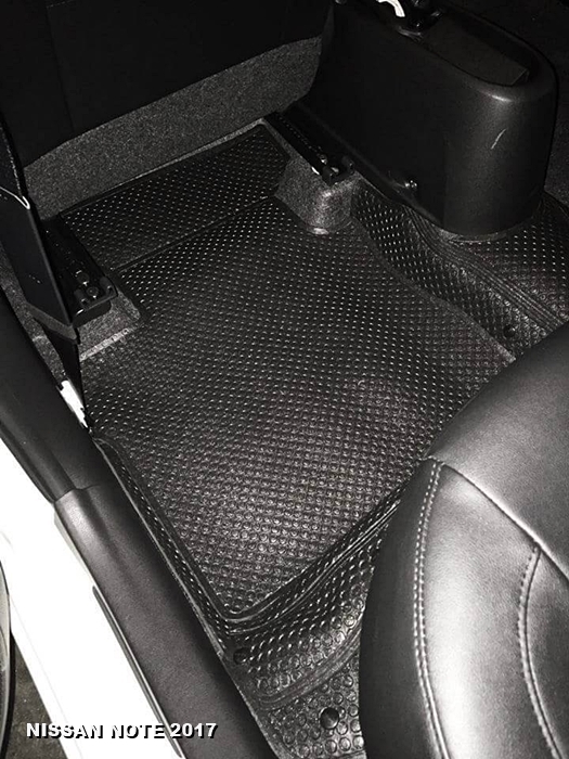 พรมปูพื้นรถยนต์ NISSAN NOTE กระดุมเม็ดเล็ก รีดขอบ สีดำ เต็มคัน เข้ารูป