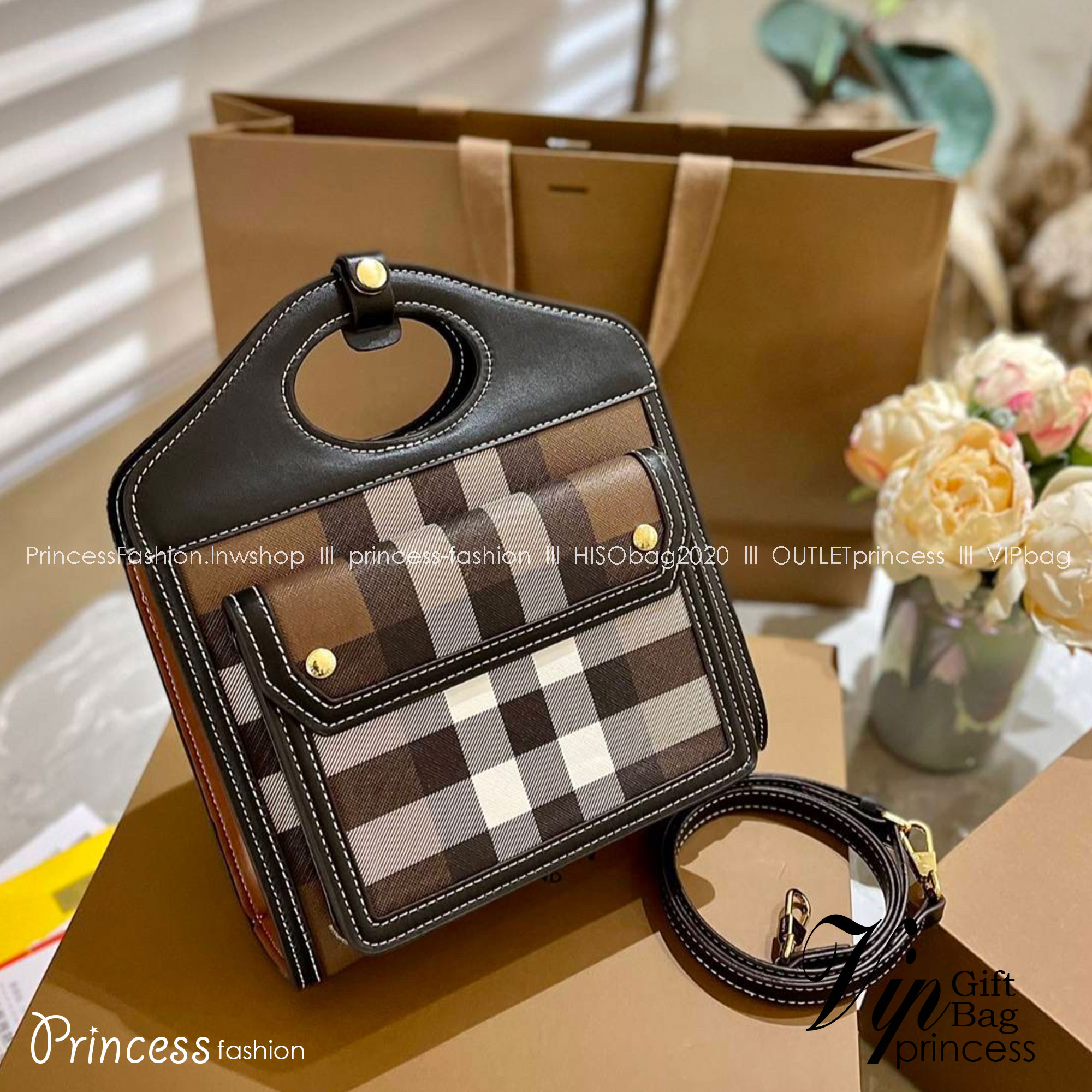 Burberry pocket bag / BURBERRY MONOGRAM CROSSBODY BAG กระเป๋าถือ กระเป๋าสะพายครอสบอดี้ วัสดุหนังพิมลาย MONOGRAM โทนเข้ม