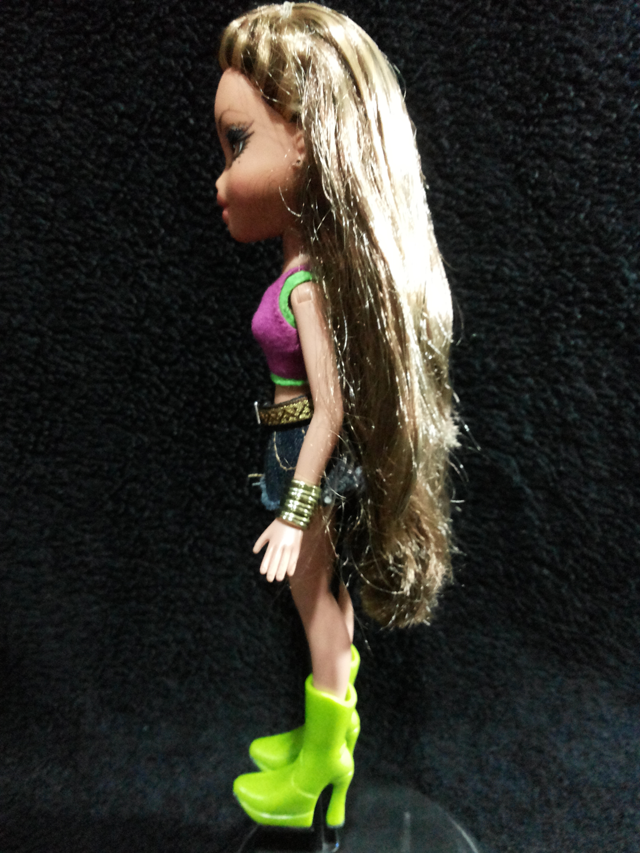 Bratz_Sasha in Girlz Night Out ตุ๊กตาแบรทส์แท้มือสองสภาพดี