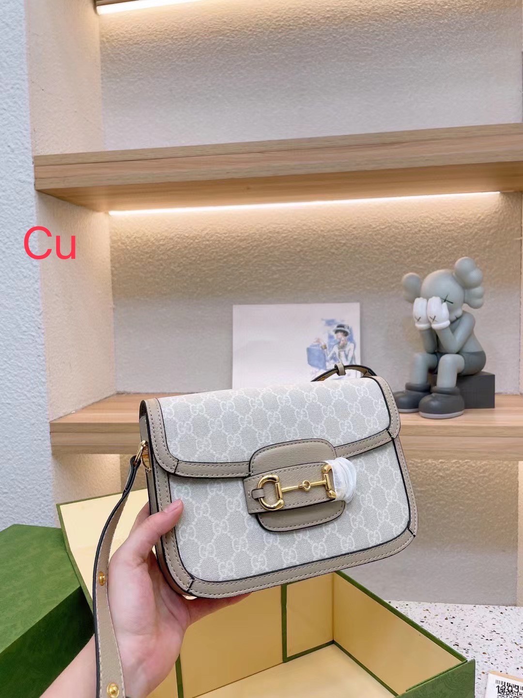 Gucci horsebit 1955 shoulder bag / GUCCI BAG พร้อมส่ง 5 สี กระเป๋าสะพายไหล่/สะพายข้างทรงคลาสสิค สวยผู้ดี ดารา เซเลปใช้กันเพียบ สวยอยู่ทรง มากี่รอบก็ไม่เคยพอ!! รุ่นเด็ดสุด!! ฮ็อตสุด!