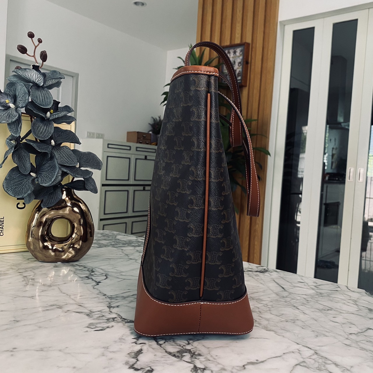 CELINE Cabas in triomphe canvas tote Bag กระเป๋าสะพายทรงโท้ทใบใหญ่ รุ่นยอดนิยม แคนวาสแท้ปั้มลายคมชัด งานสวยหรูคลาสสิคไม่มีเอ้าท์