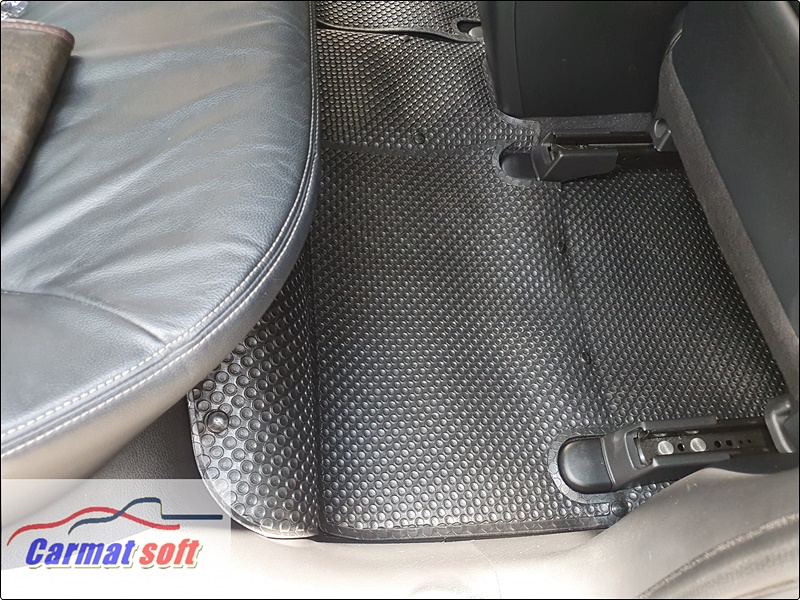 พรมกระดุมเม็ดเล็กรีดขอบCIVIC FB ปี2012-15 สีดำ เข้ารูป