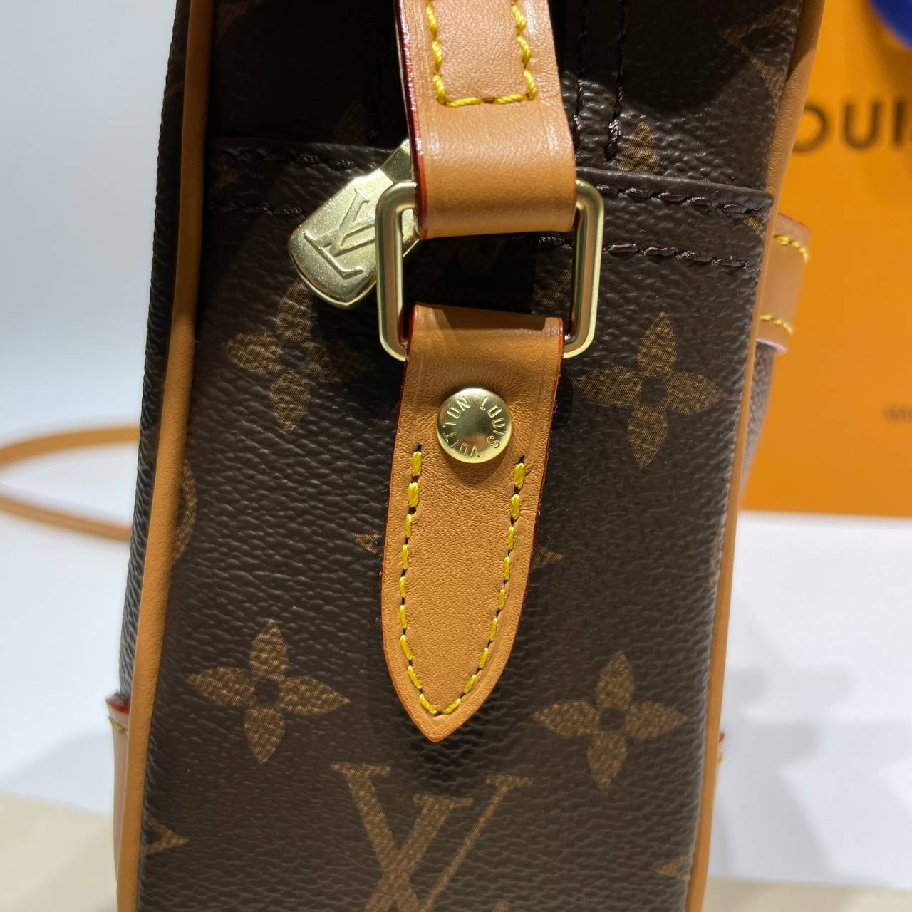 LV Trocadero 27 Monogram Vintage Crossbody Bag / LV Messenger Bag กระเป๋าสะพายทรงแมสเซ็นเจอร์วินเทจ เกรดออริ ท็อป สลับแท้ 1:1 เกรดดีสุด หนังแท้ ผ่านทุก ตม.