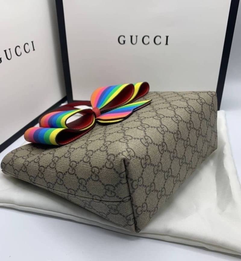รวมแบบ GUCCI Children's tote bag / Gucci kid tote / Gucci bag พร้อมส่งสต๊อกแน่น กับกระเป๋าโท้ทคิดท์ ไซส์น่ารักน่าใช้ ฮอตไม่หยุด เด็ดทุกดีไซน์ มีลายเข้าใหม่มากกว่าในรูปนะคะ **สินค้าเกรดออริจินอล 1:1 สลับแท้ งานสวยตามรูป ภาพถ่ายจากงานขายจริง ใช้งานต่าง