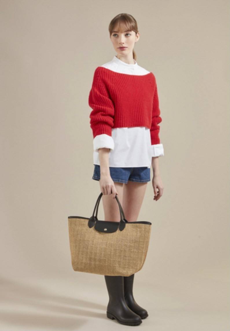 LONGCHAMP LE PLIAGE COLLECTION PAILLE TOP HANDLE BAG มี 3 ขนาด XS/S/M กระเป๋าถือหรือสะพาย งานสาน raffia ปากกระเป๋าตัดด้วยหนังสีดำ ลุคช์สุดเท่ของเหล่า Celebrities กับกระเป๋าปิคนิกสุดฮิตจาก Longchamp อย่าง Le Pliage Paille (เลอ ปลิยาจ ไพล์) ถือเป็นกระเป๋าที