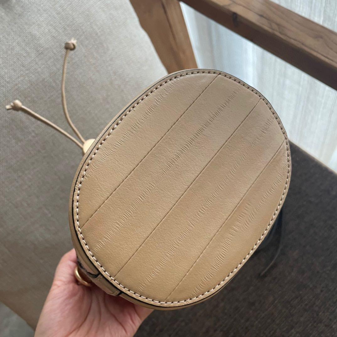 Mini : Tory Burch T Monogram Chenille Mini Bucket Bag กระเป๋าทรงบัคเก็ต ไซส์มินิ สีดำสุดคลาสสิก