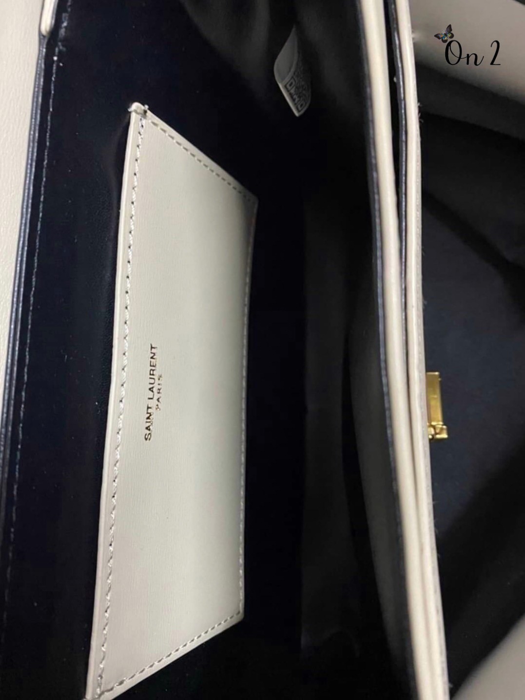 ไอเท็มขึ้นแท่น the best seller!! YSL SOLFERINO SATCHEL LEATHER / YSL crossbody bag กระเป๋าสะพายข้าง โลโก้โดดเด่น ดีเทลดูแพงด้วยตัวล็อค ใช้งานง่าย แน่นหนา งานหนังสวยเต็มใบ ภายในเป็นช่องโล่ง ใส่ของสำคัญได้เลยสบายๆ สายสะพายครอส ปรับใช้ได้ตามตัว ใบจริงสวยคม ร