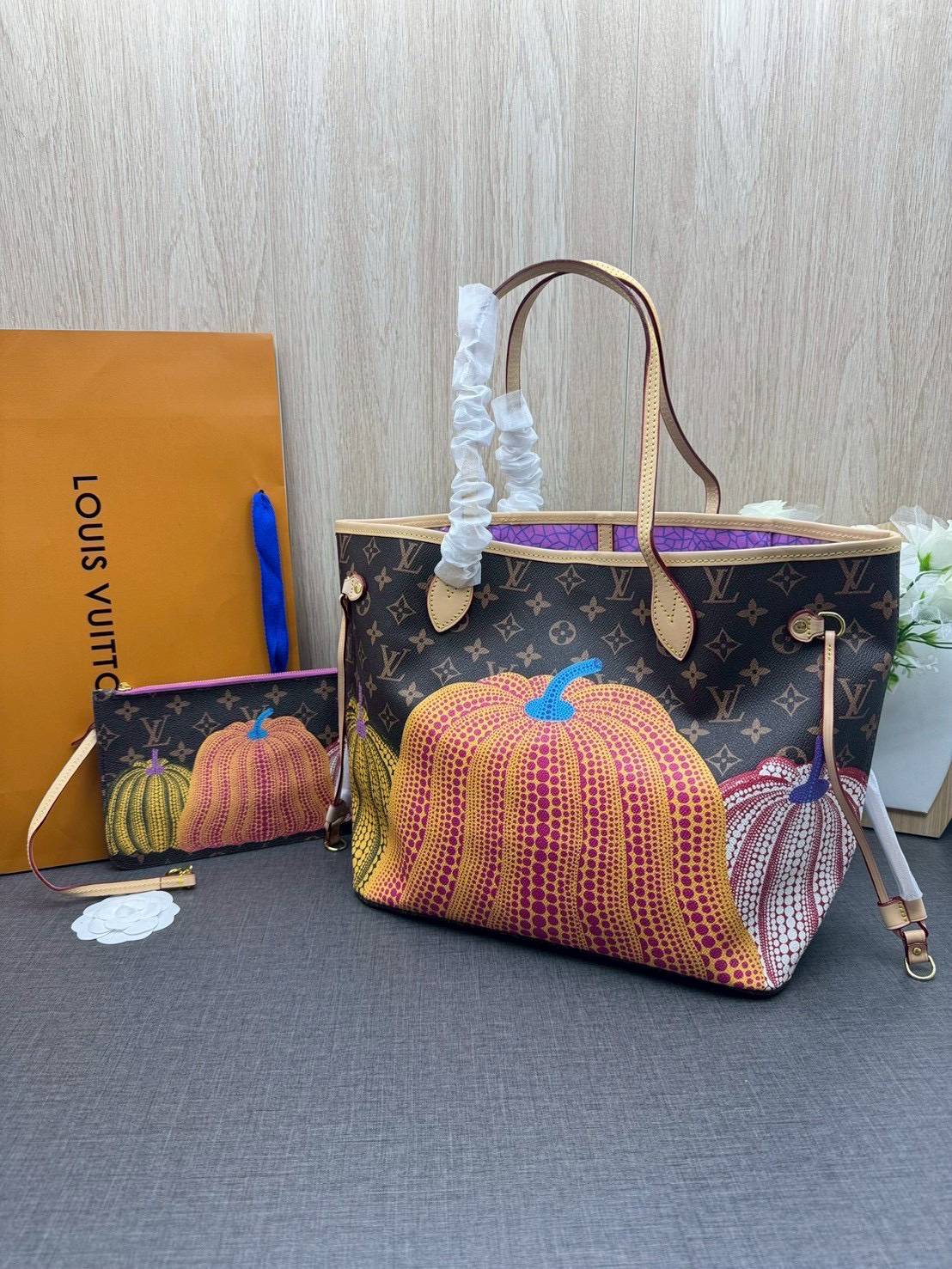 ORI หนังแท้ | LV x YK Neverfull MM Bag Monogram Pumpkin / LV Tote Bag กระเป๋าสะพายทรงโท้ทใบใหญ่ ลายฟักทองหลากสีสดใส