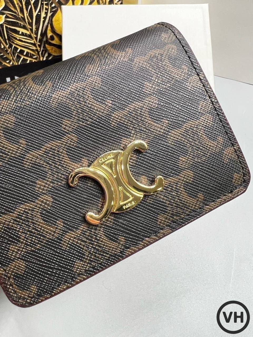 ORI หนังแท้ | CELINE Wallet / Celine Triomphe Compact Wallet กระเป๋าสตางค์ใบสั้น 2 พับ กระเป๋าสตางค์ซีลีน