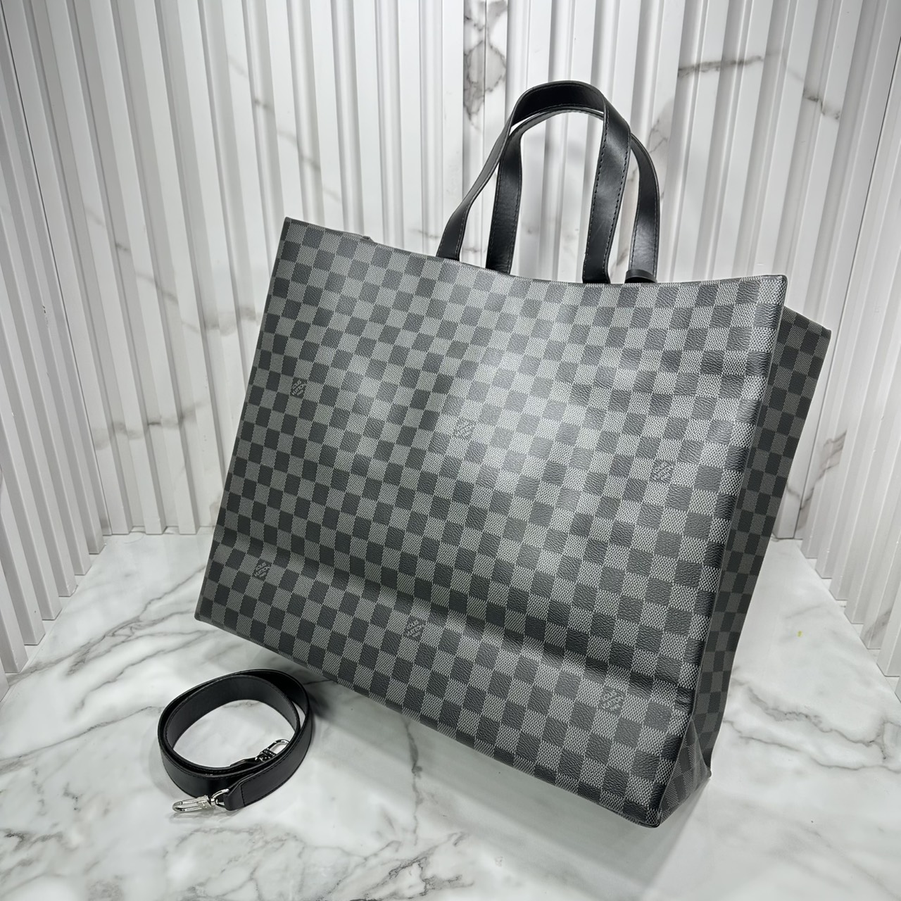 ORI หนังแท้ | LV Shopper Tote MM bag / Damier Black กระเป๋าทรงโท้ทใบใหญ่ แต่งลายตัวอักษรแบบลายมือเต็มใบ