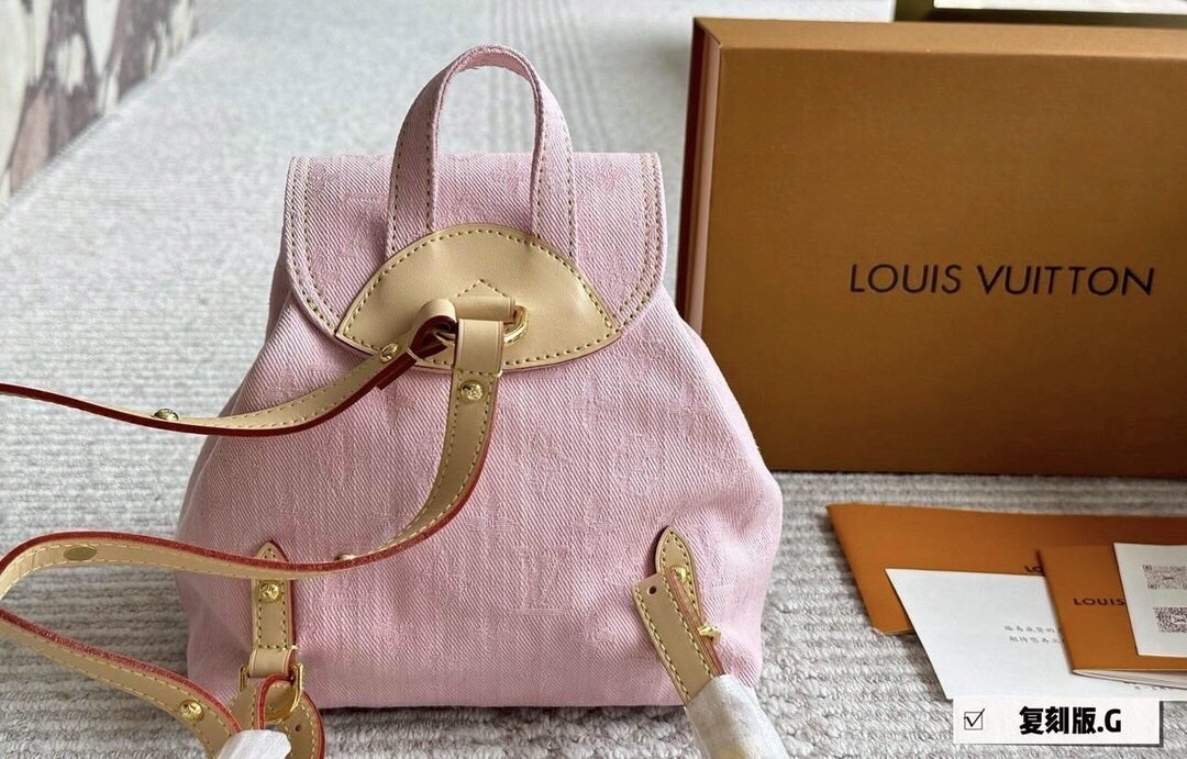 LV Venice backpack iconic Monogram Denim Washed กระเป๋าดีไซน์เป้สะพายหลัง ใบเล็กน่ารักน่าใช้ งานเดนิมสุดไอคอนิก อีกหนึ่งรุ่น Best seller ที่ต้องมี!! พร้อมสีมาใหม่ที่พลาดไม่ได้!!