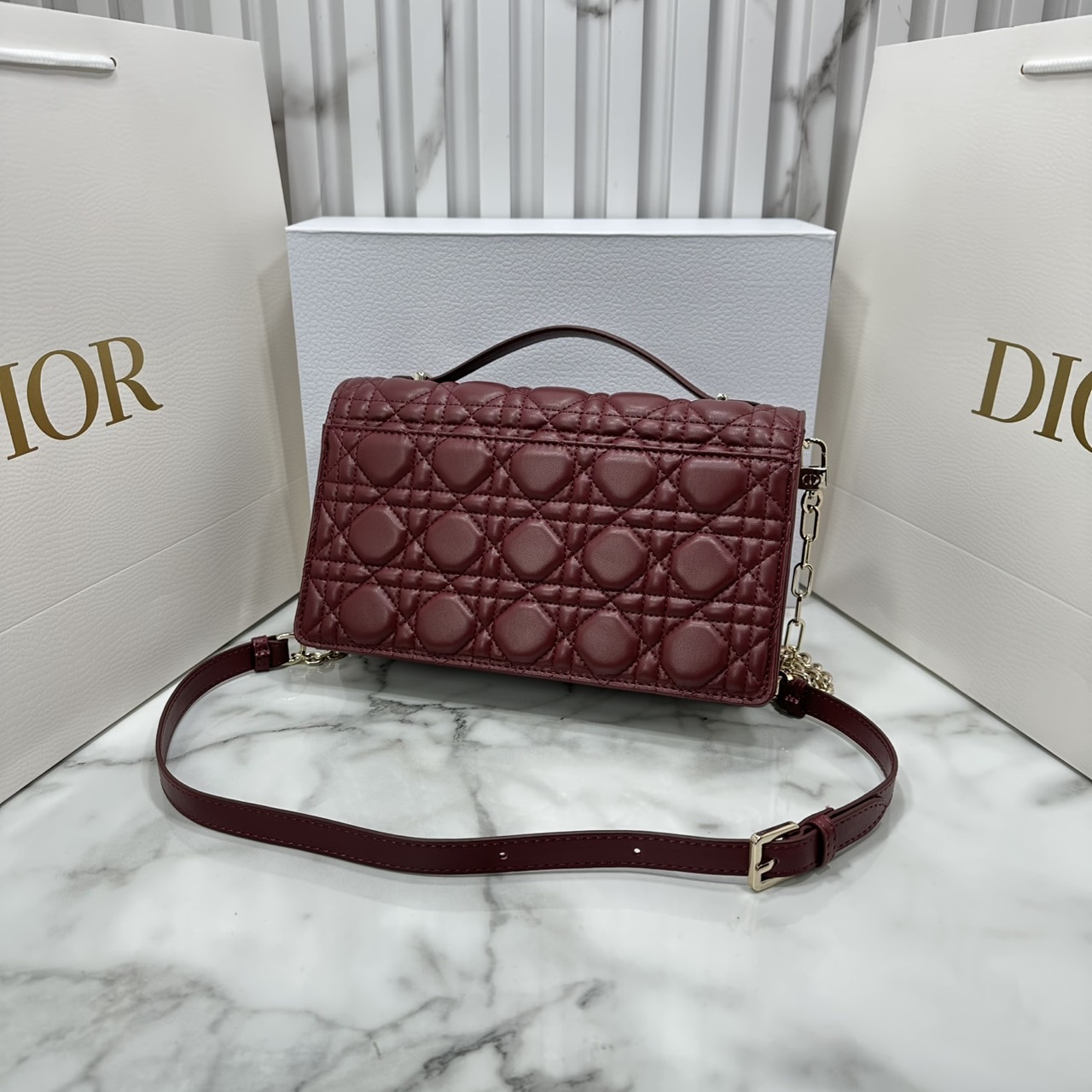 ORI หนังแท้ | My Dior Top Handle / Dior Clutch Bag กระเป๋าสะพายทรงคลัชทันสมัย หรูหราสง่างาม จะถือหรือสะพายก็ดูดีมีระดับ