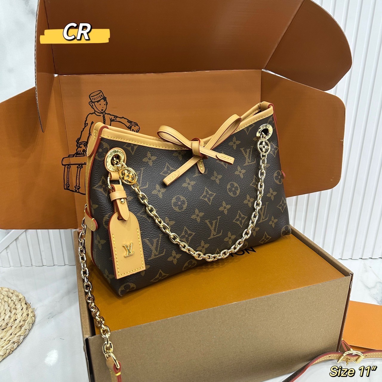 LV CarryAll BB bag Monogram Canvas กระเป๋าสะพายแครี่ออล ไซส์ใหม่ ดีไซส์ใหม่สุดไอคอนิกปรับโฉมใหม่ประจำฤดูกาลในดีไซน์สุดชิค ตกแต่งสายโซ่สีทองงดงามด้วย Monogram Flower