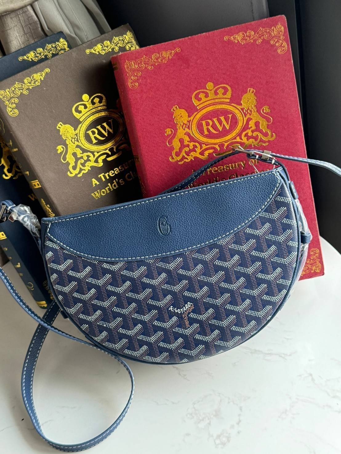 ORI หนังแท้ | GOYARD Hirondelle Bag กระเป๋าสะพายทรงครึ่งวงกลม ใข้งานได้หลายแบบทั้งในสไตล์ลําลอง