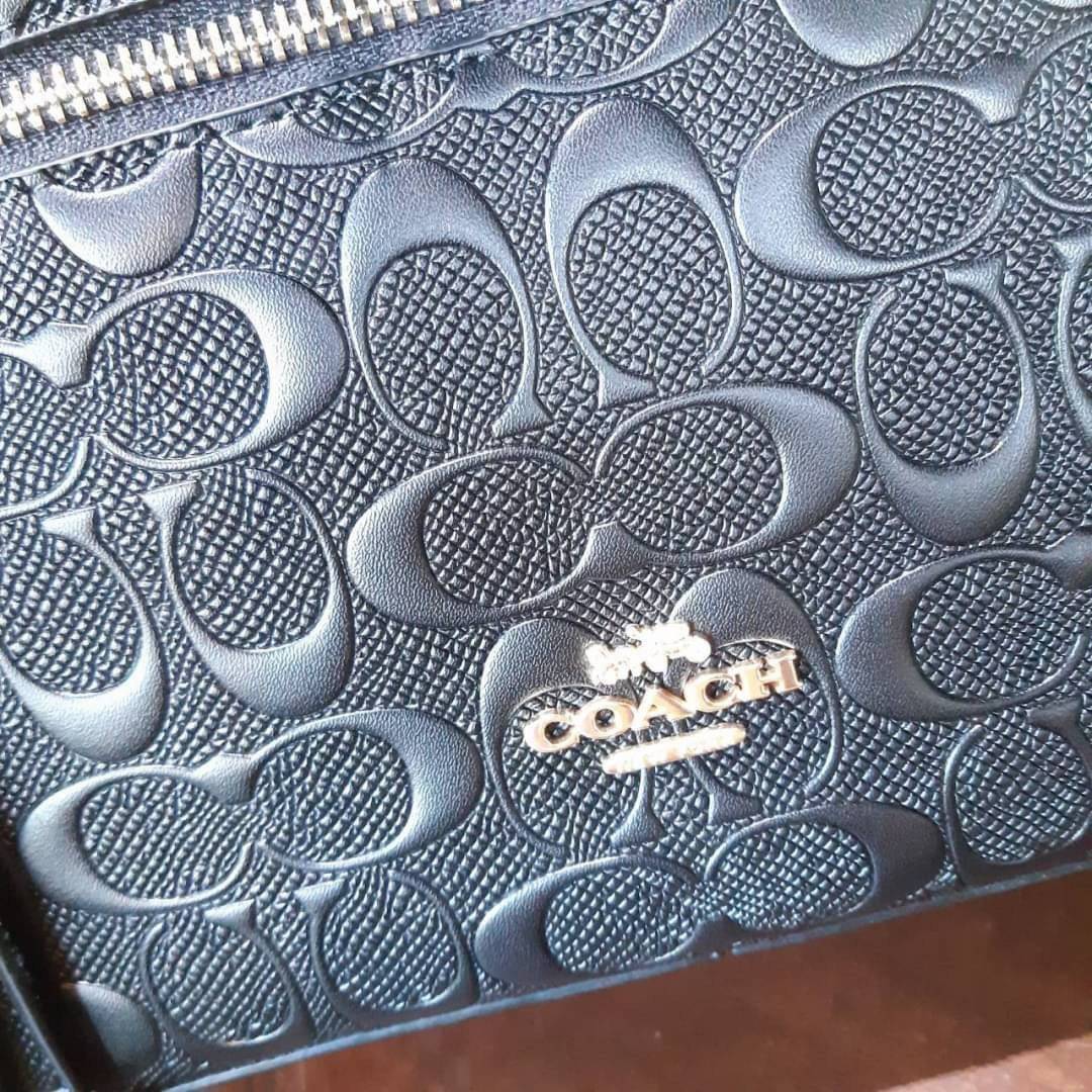 COACH F77688 JORDYN BACKPACK IN SIGNATURE LEATHER WITH RIVETS รุ่นหายาก!! รุ่นที่ตามหา!! กระเป๋าเป้สะพายหลังรุ่นยอดฮิต!! 👍👍👍 มากี่รอบก็ขายดี ขายหมดจ้า ดีไซน์เรียบหรู ลายซีนูนรอบใบคมสวย
