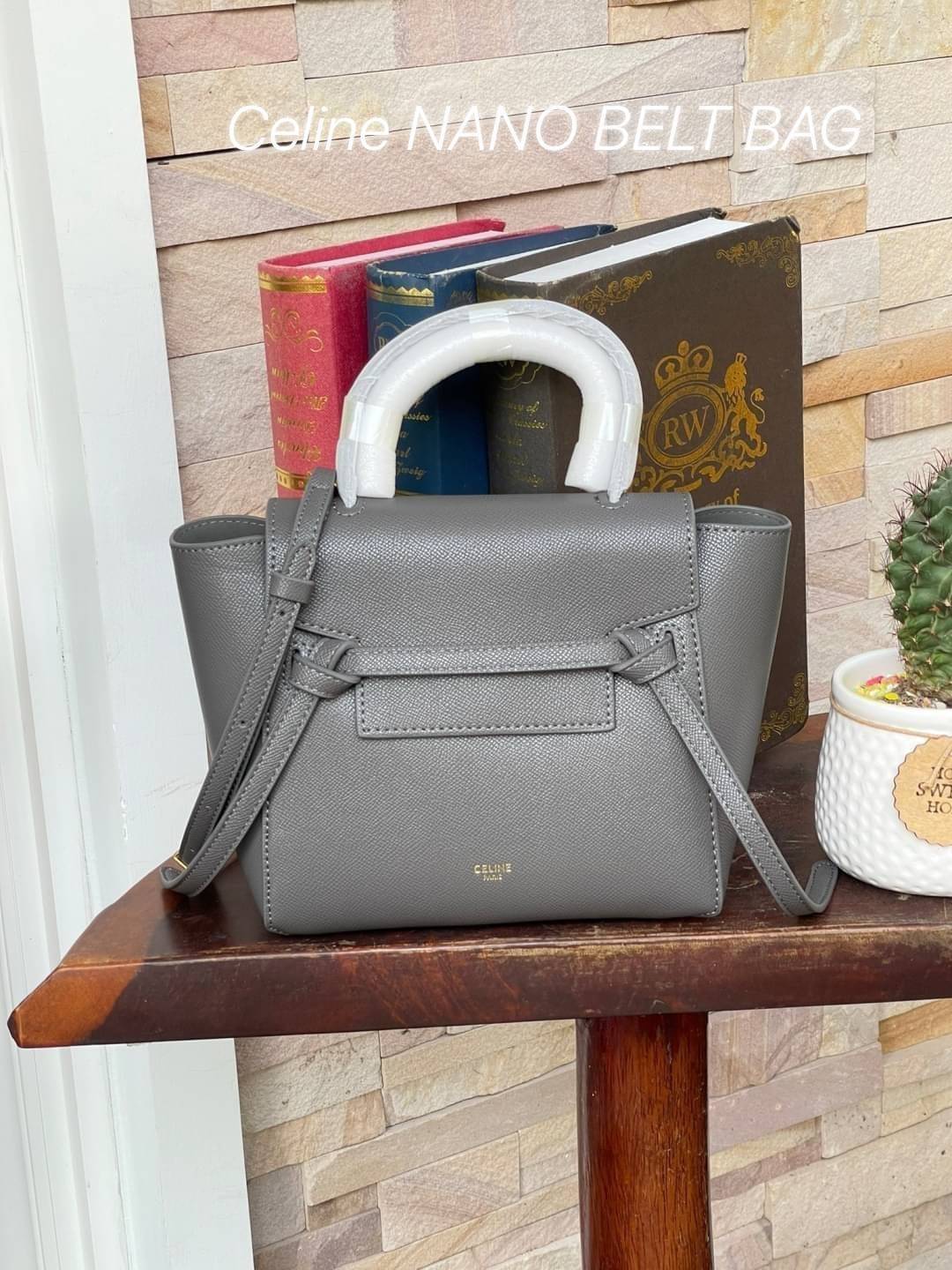 CELINE NANO BELT BAG / Celine Belt Bag กระเป๋าถือที่มีสไตล์มินิมอล และดูเรียบง่าย แต่หรูหรา