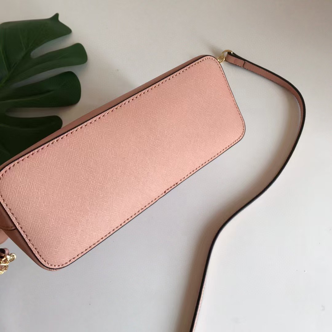 MICHEAL KORS CROSSBODY BAG กระเป๋าสะพายแบรนด์ดังทรงสุดฮิตหนัง SAFFIANO ทั้งใบ