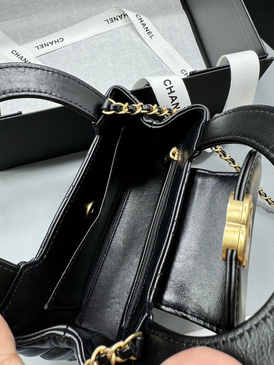 CHANEL KELLY MINI BLACK กระเป๋าสะพายมือจับในตัวไซส์มินิ หนังแท้ เกรดออริ ท็อป สลับแท้ 1:1 ผ่านทุก ตม ใช้งานต่างประเทศได้