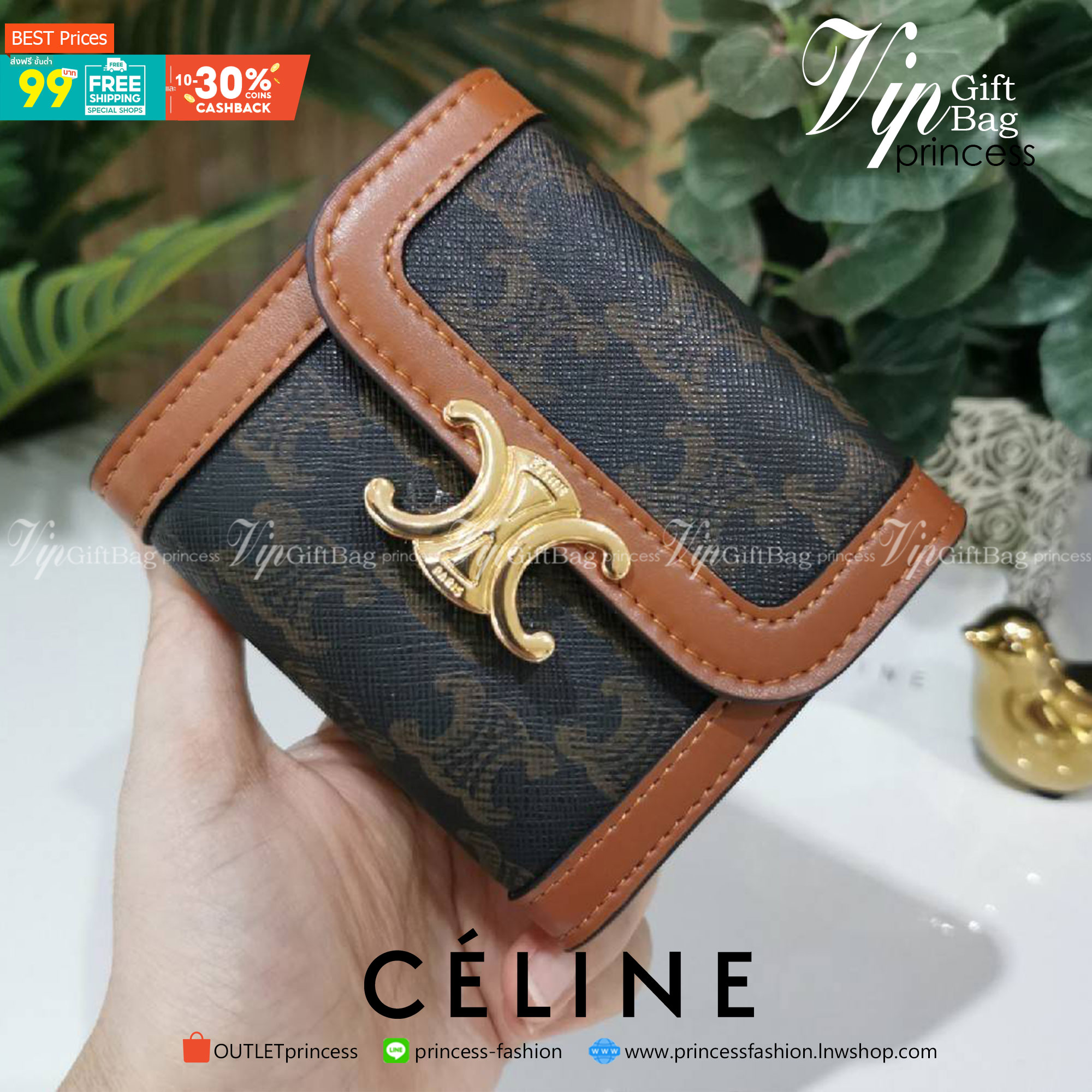 พรีเมี่ยมกิ๊ฟแท้ 100% 】CELINE SHORT WALLET VIP GIFT WITH PURCHASE GWP พรีเมี่ยมกิ๊ฟ Limited จาก CELINE HAUTE PARFUME DUTYFREE วัสดุ Triomphe Canvas หนังขึ้นลาย Signature Brand สวยอยู่ทรงมีโลโก้ด้านหน้าเปิดปิดด้วยฝาพับกระดุมแม่เหล็ก