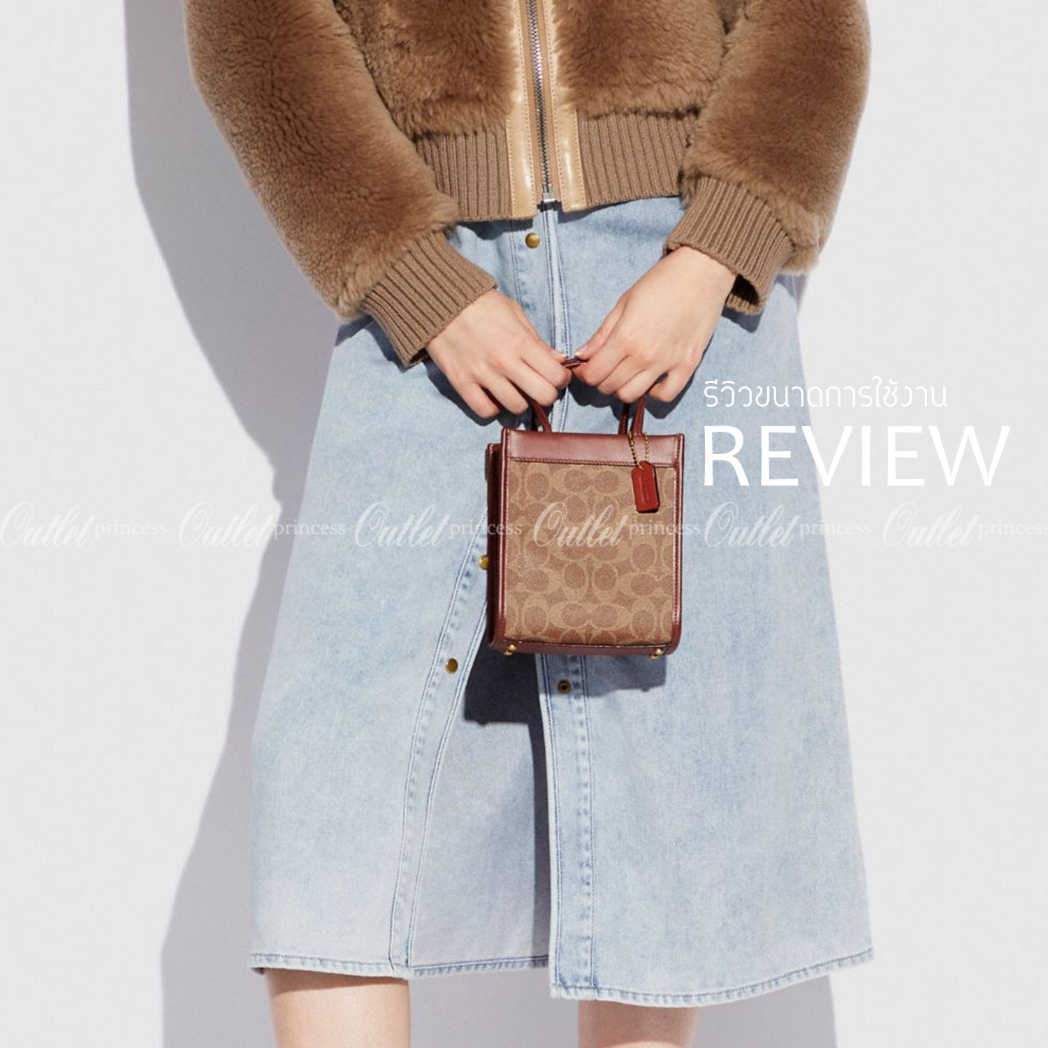 COACH MINI CASHIN TOTE ((C4828)) 💥พร้อมส่งที่ไทยรุ่นใหม่ล่าสุดค่ะ! กระเป๋าขนาดมินิ หนังแท้ หนังนิ่มสวย น่าใช้มากๆค่ะ ปากกระเป๋าแบบแม่เหล็ก ภายในสามารถใส่กระเป๋าเงินใบกลางได้;มือถือแบบตั้งได้ทุกรุ่น;ของจำเป็นจุกจิกสาวๆได้หลายอย่างนะคะ;พร้อมช่องเสีย