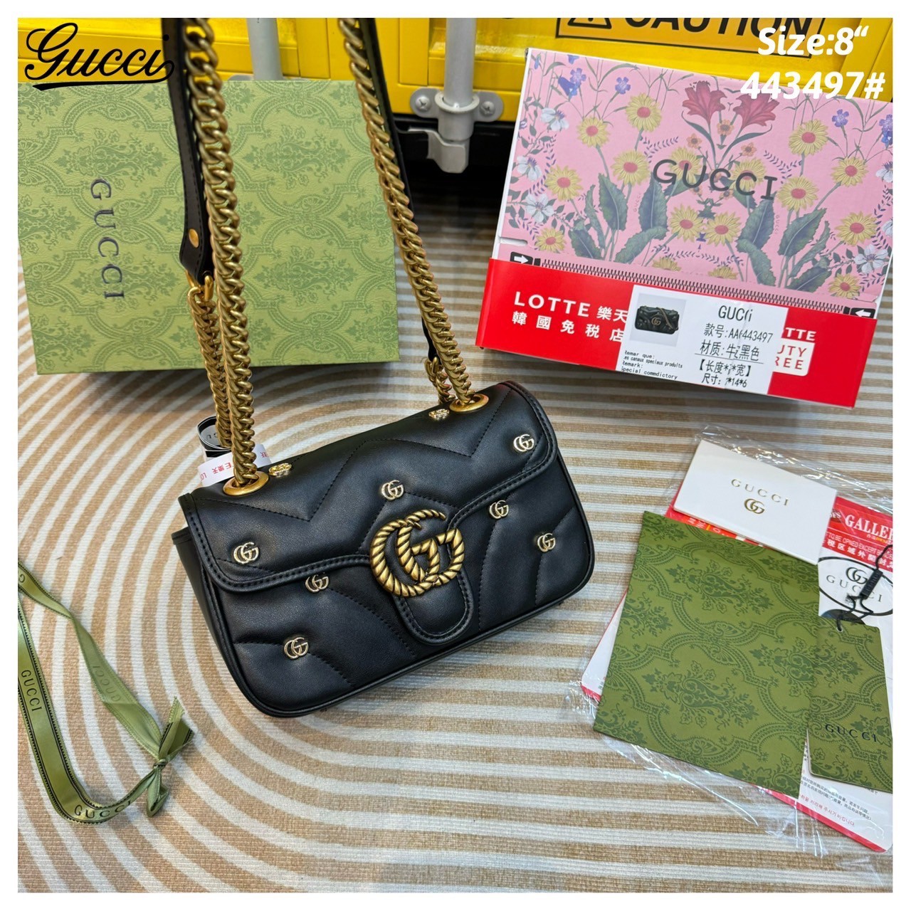 GUCCI GG Marmont Shoulder Bag with monogram-plaque กระเป๋าสะพายรุ่นคลาสสิค ดีไซน์ใหม่ ตกแต่งโลโก้ GG เต็มใบ เพิ่มความลูกคุณลักชูไปอีก สีสวยขับผิว ดูแพง อัพลุคได้สบายๆ