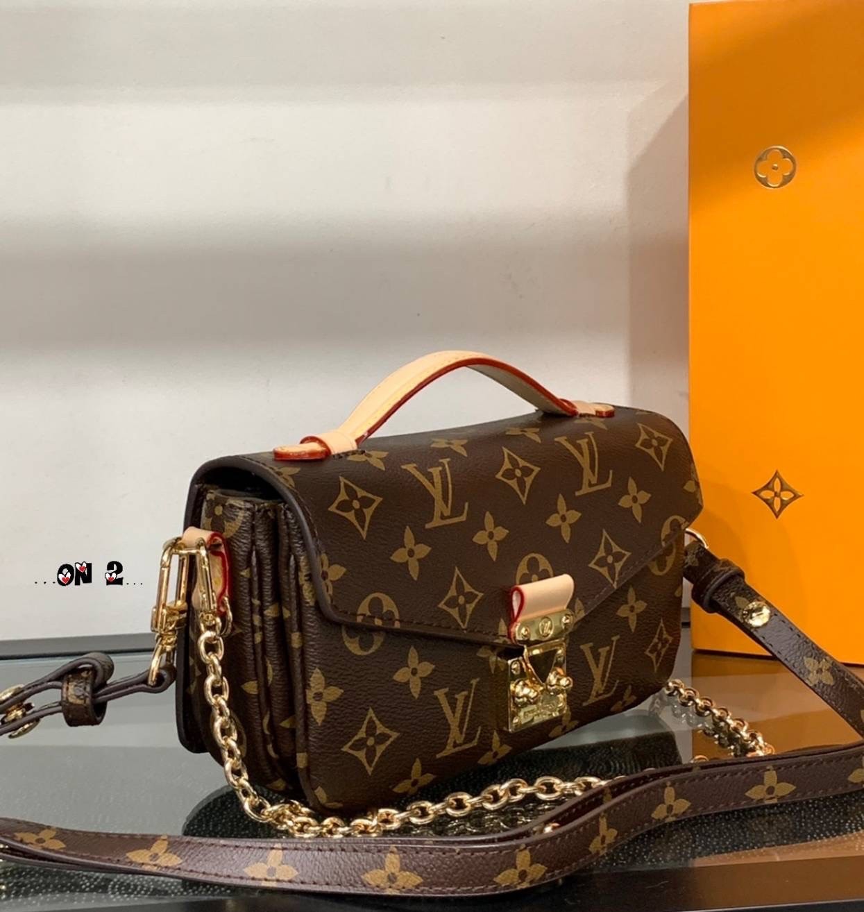 LV Pochette Metis East West Bag กระเป๋าถือ/สะพายทรงสวย คลาสสิค ดีไซน์เรียบง่าย แต่แฝงความหรู งานสวยเป๊ะ มาพร้อมสายโซ่สีทอง