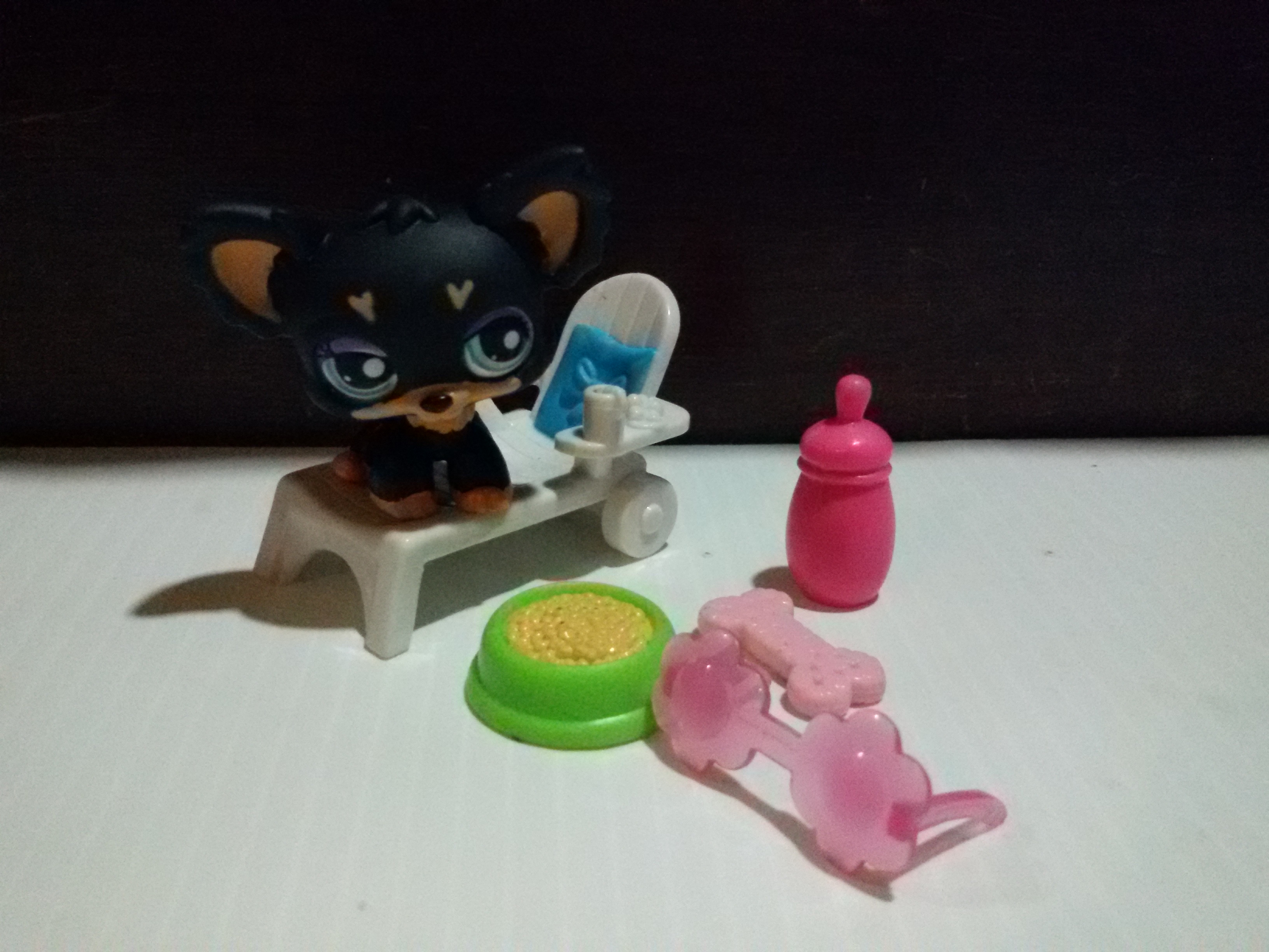 Littlest Pet Shop เซ้ตน้องหมาสีดำน่ารักค่ะ