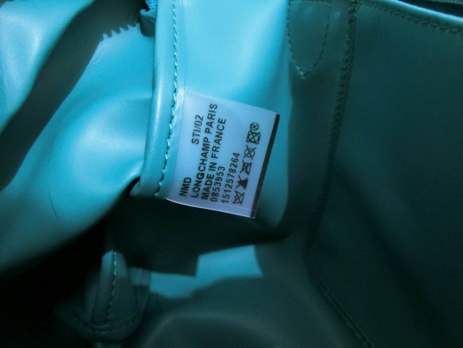 Longchamp Size S สินค้าใหม่ ของแท้!! เป็นล็อตผลิตเกินออเดอร์จากโรงงาน มาพร้อมการ์ด/ถุงผ้าแบรนด์/ถุงกระดาษแบรนด์ Size S: 25 x H. 23 x 16 cm. Color: Turqoise 264