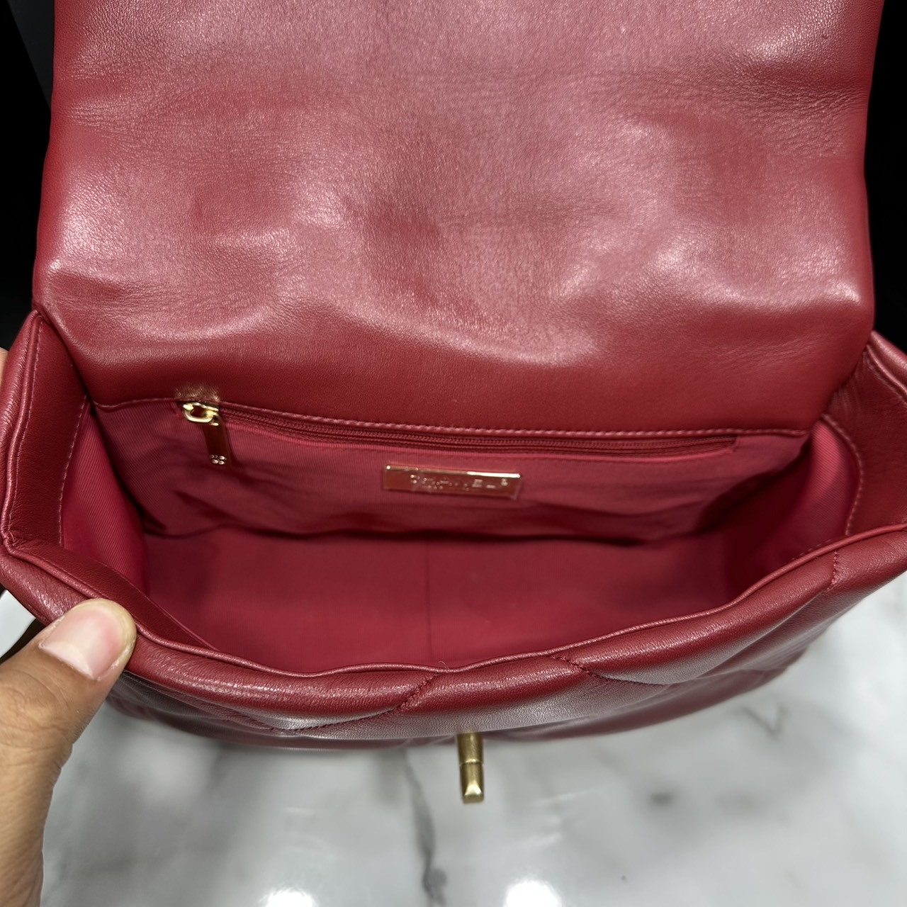 ORI หนังแท้ | CHANEL 19 Flap Bag 25cm กระเป๋าสะพายรุ่นยอดนิยม หนังนิ่มนุ่มลื่น หรูหราระดับตำนาน สวยงามเหนือกาลเวลา